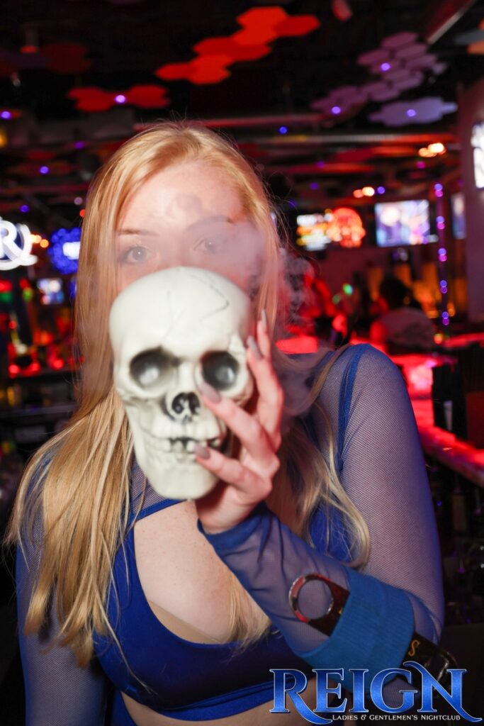 reign-barber-prehalloween-13