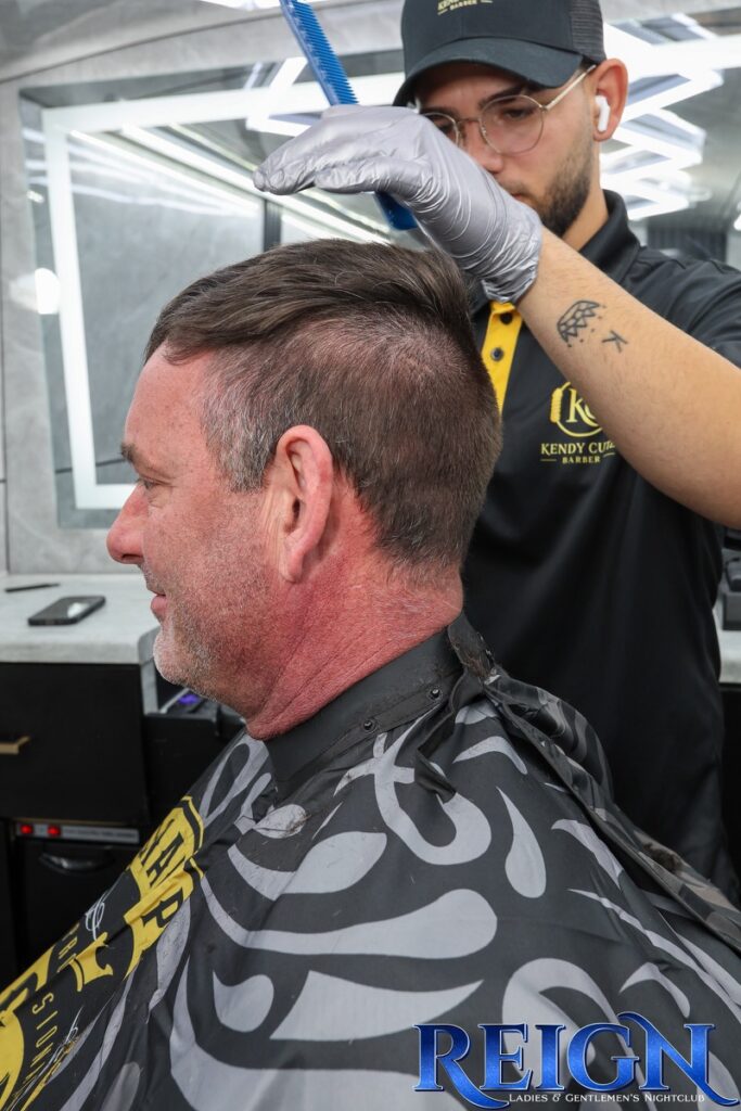 reign-barber-prehalloween-144