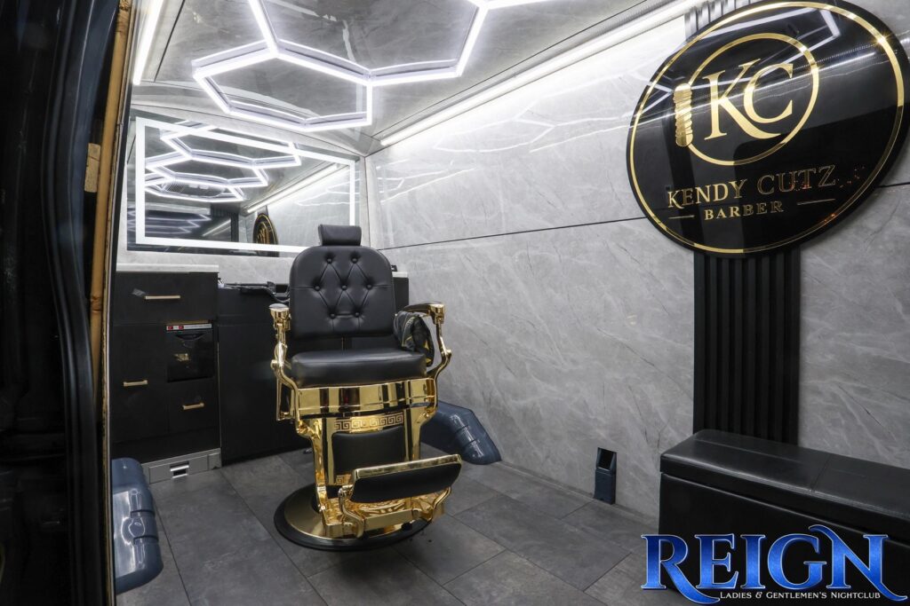 reign-barber-prehalloween-153