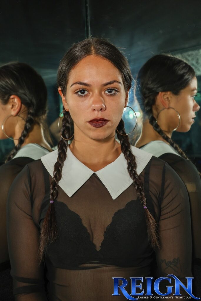 reign-barber-prehalloween-23