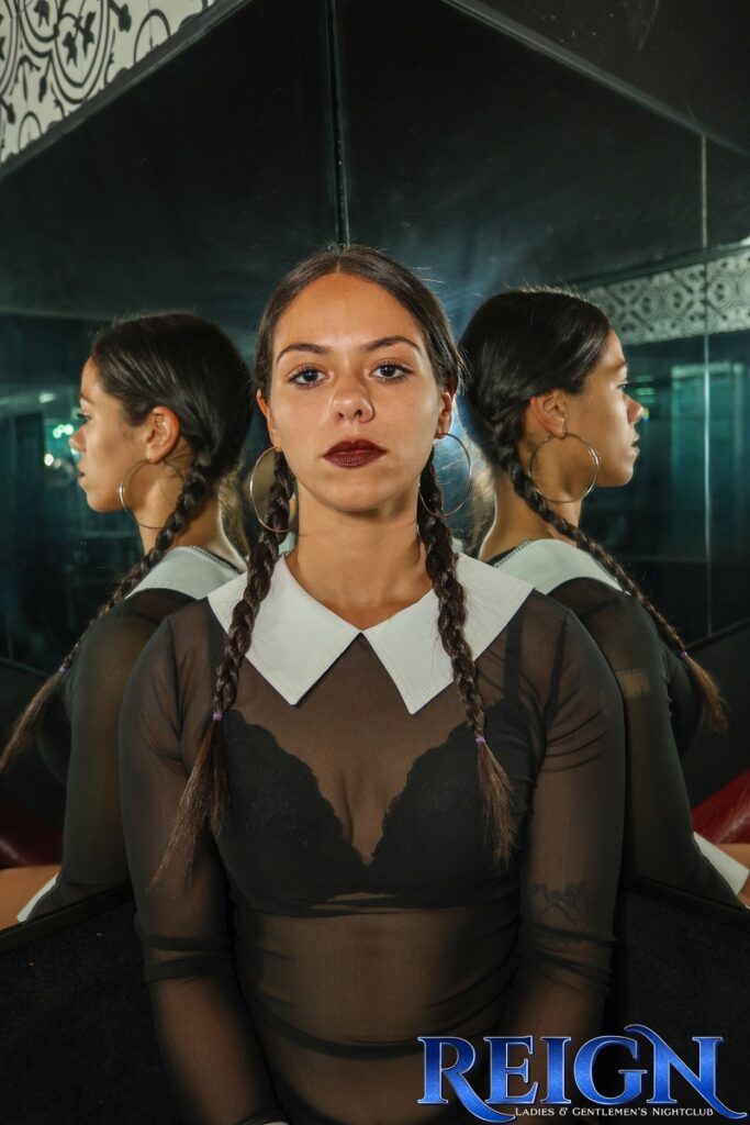 reign-barber-prehalloween-34