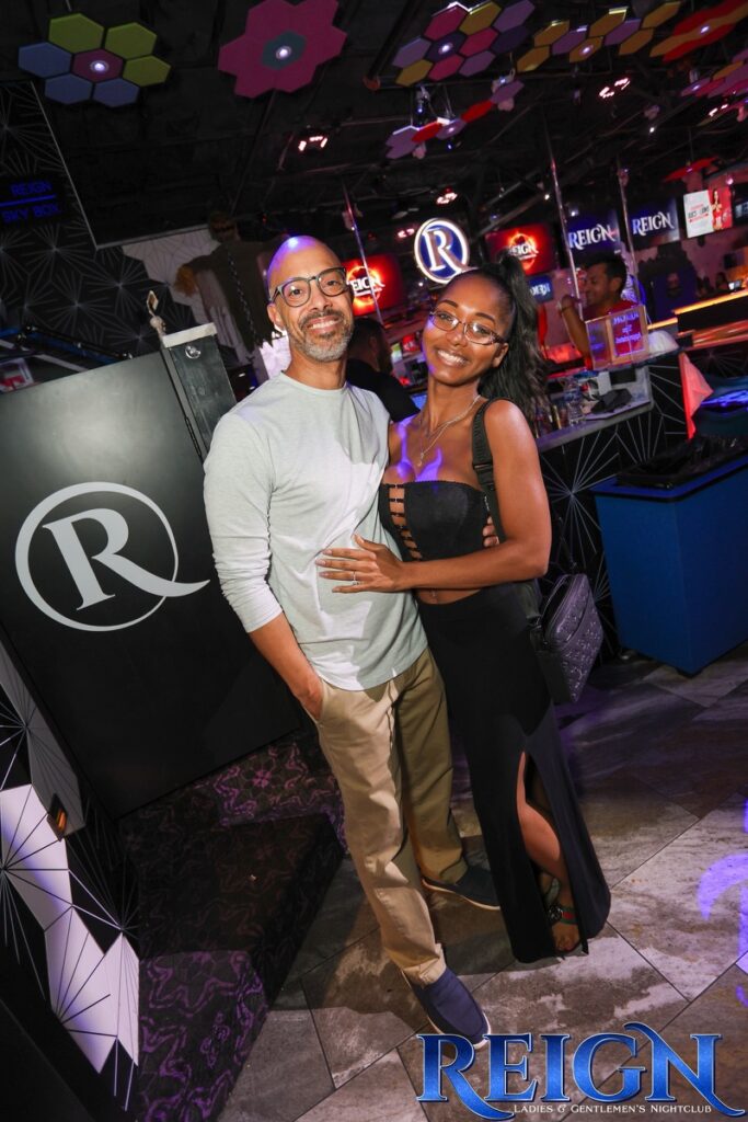 reign-barber-prehalloween-74