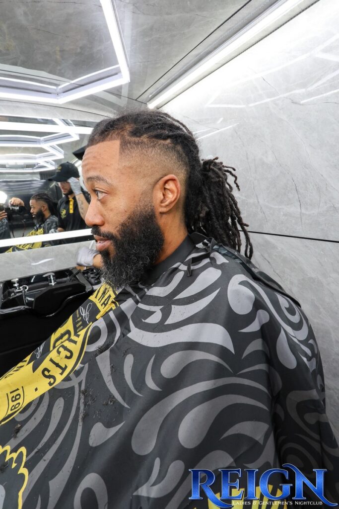 reign-barber-prehalloween-84