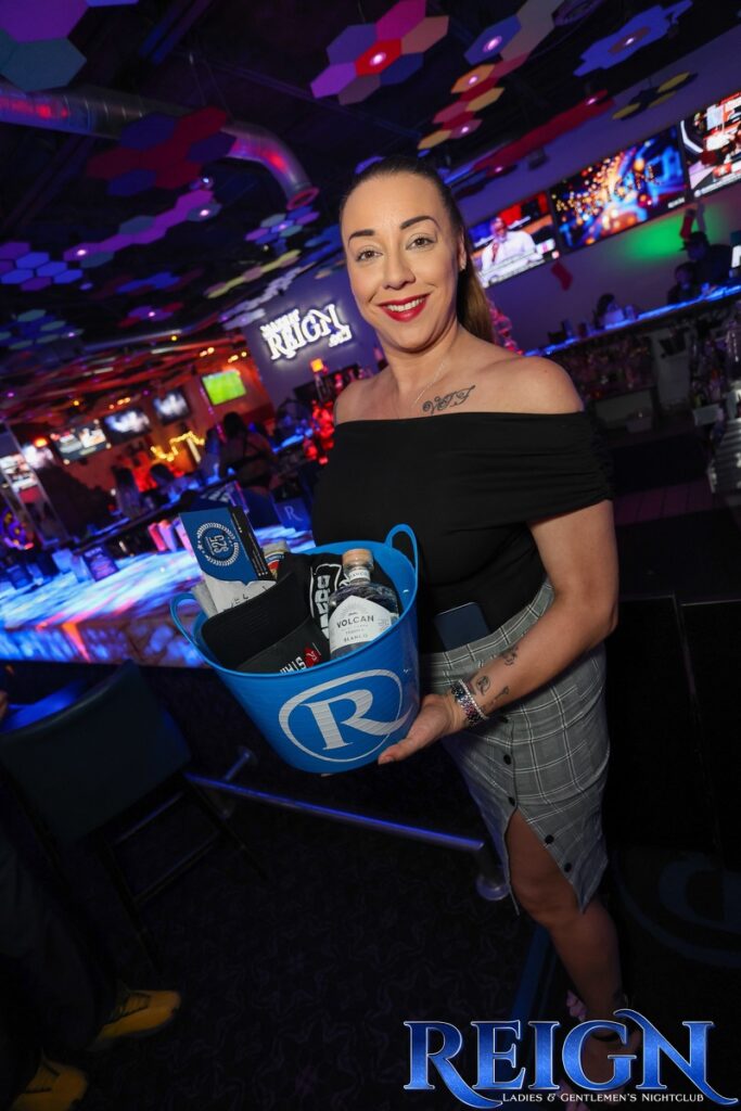 reign-doubled-auction-29